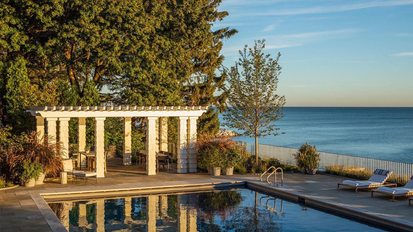 Frank-Ponterio-Interior-Design-Sea-Beach-House-Ext-Pool-Oceanview