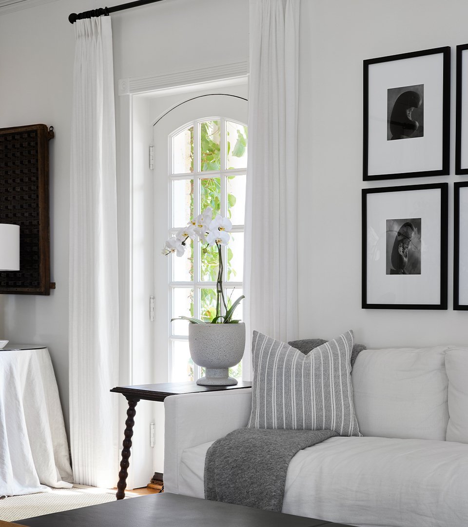 Frank-Ponterio-Interior-Design-Country-Estate-Living-Room-Detail