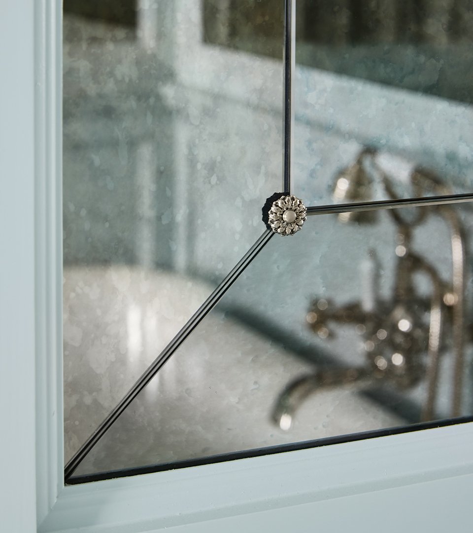 Frank-Ponterio-Interior-Design-Lake-Forest-Howard-Van-Doren-Shaw-Bathroom-6