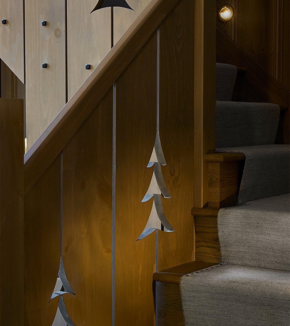 Frank-Ponterio-Interior-Design-North-Woods-Lake-House-Staircase-Detail-2
